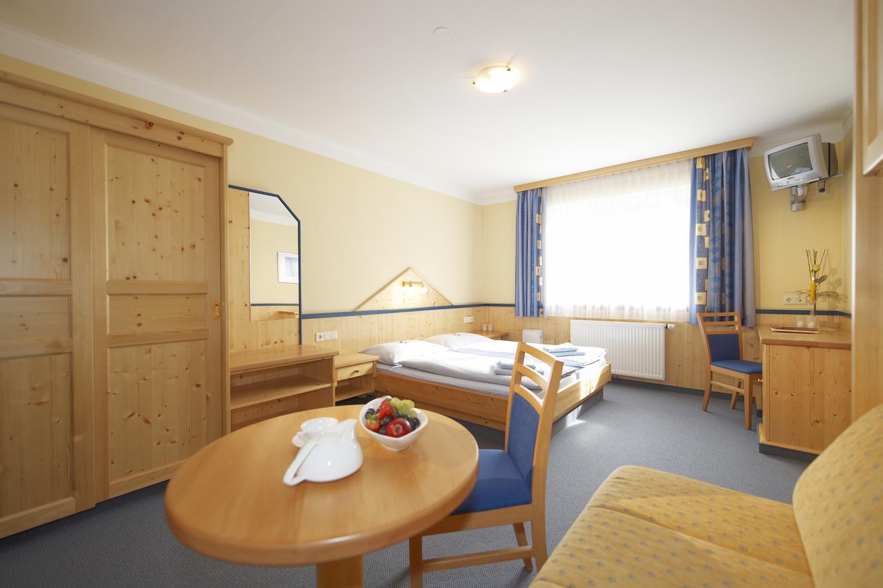 Hotel Hubertushof Flachau Extérieur photo