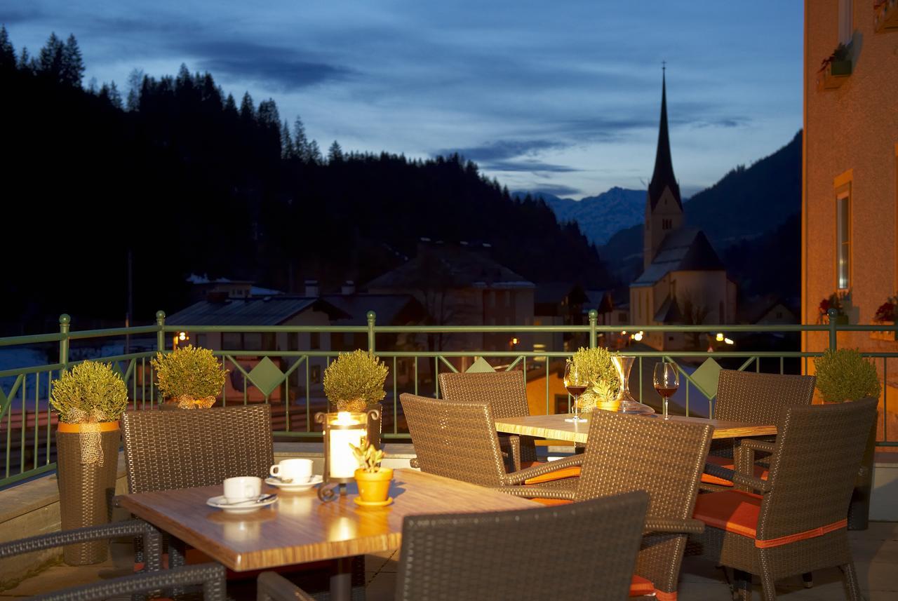 Hotel Hubertushof Flachau Extérieur photo