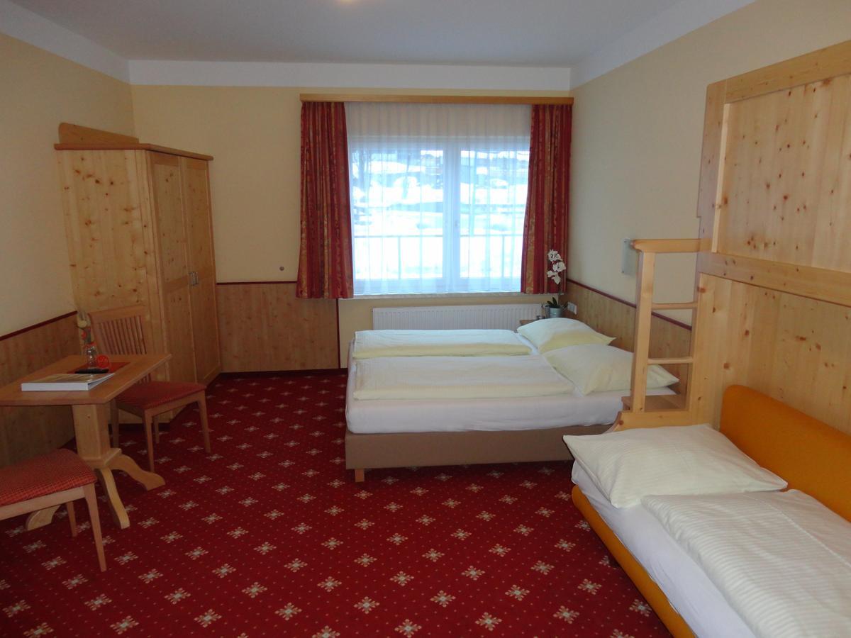 Hotel Hubertushof Flachau Extérieur photo
